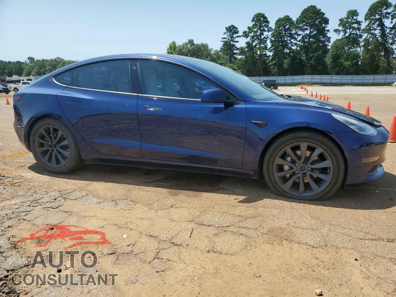 TESLA MODEL 3 2018 - 5YJ3E1EB3JF097857