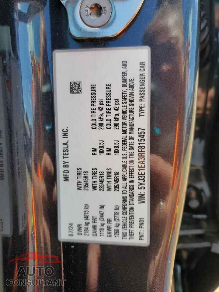 TESLA MODEL 3 2024 - 5YJ3E1EA3RF815457