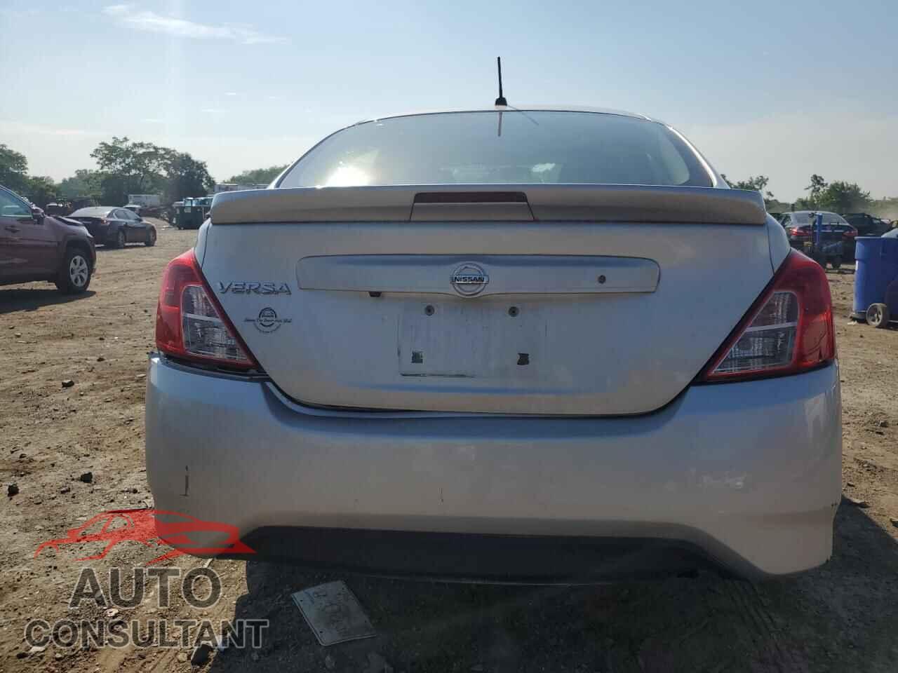 NISSAN VERSA 2019 - 3N1CN7AP3KL804921