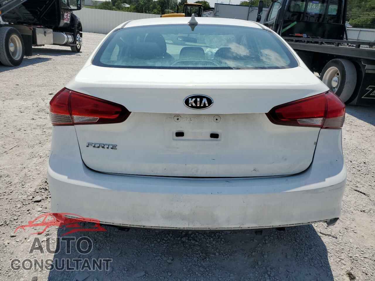 KIA FORTE 2017 - 3KPFK4A72HE032992