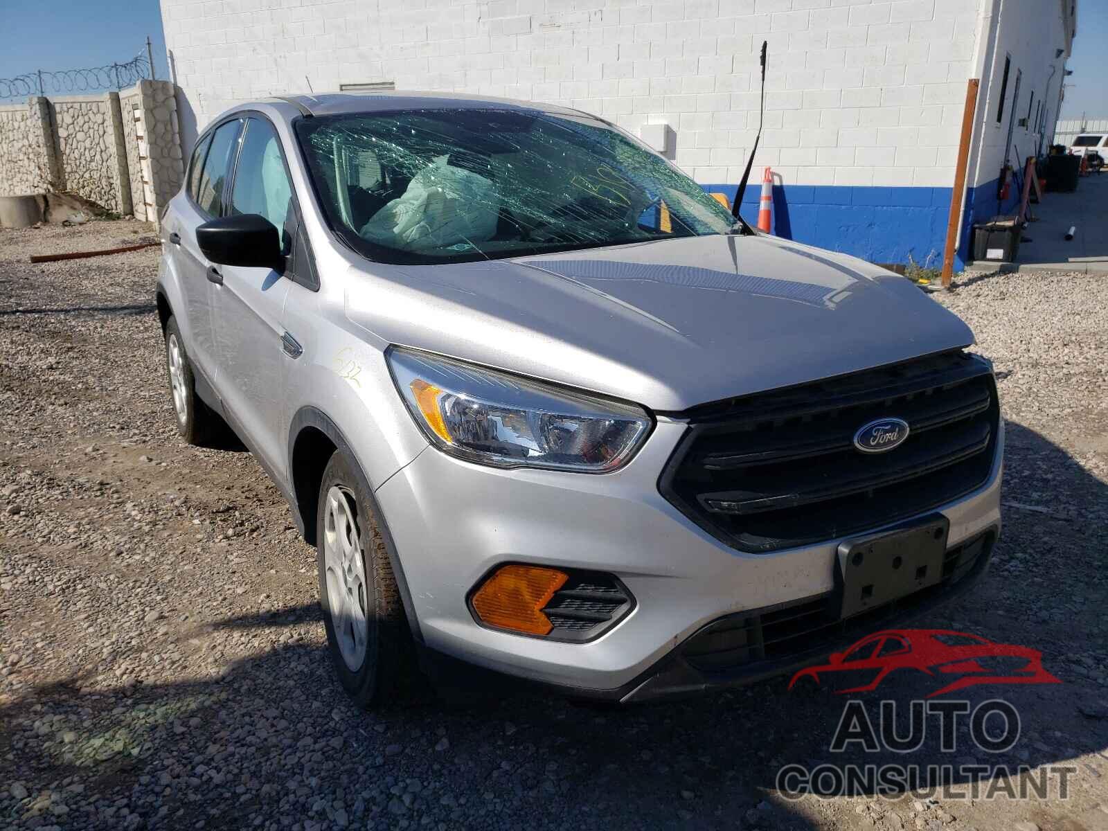 FORD ESCAPE 2017 - 1FMCU0F7XHUC34491