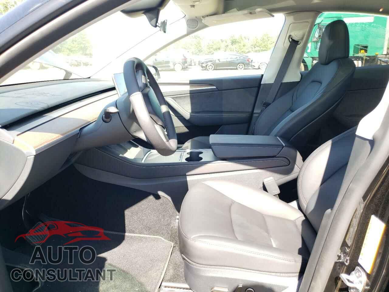 TESLA MODEL Y 2024 - 7SAYGDED4RF091972