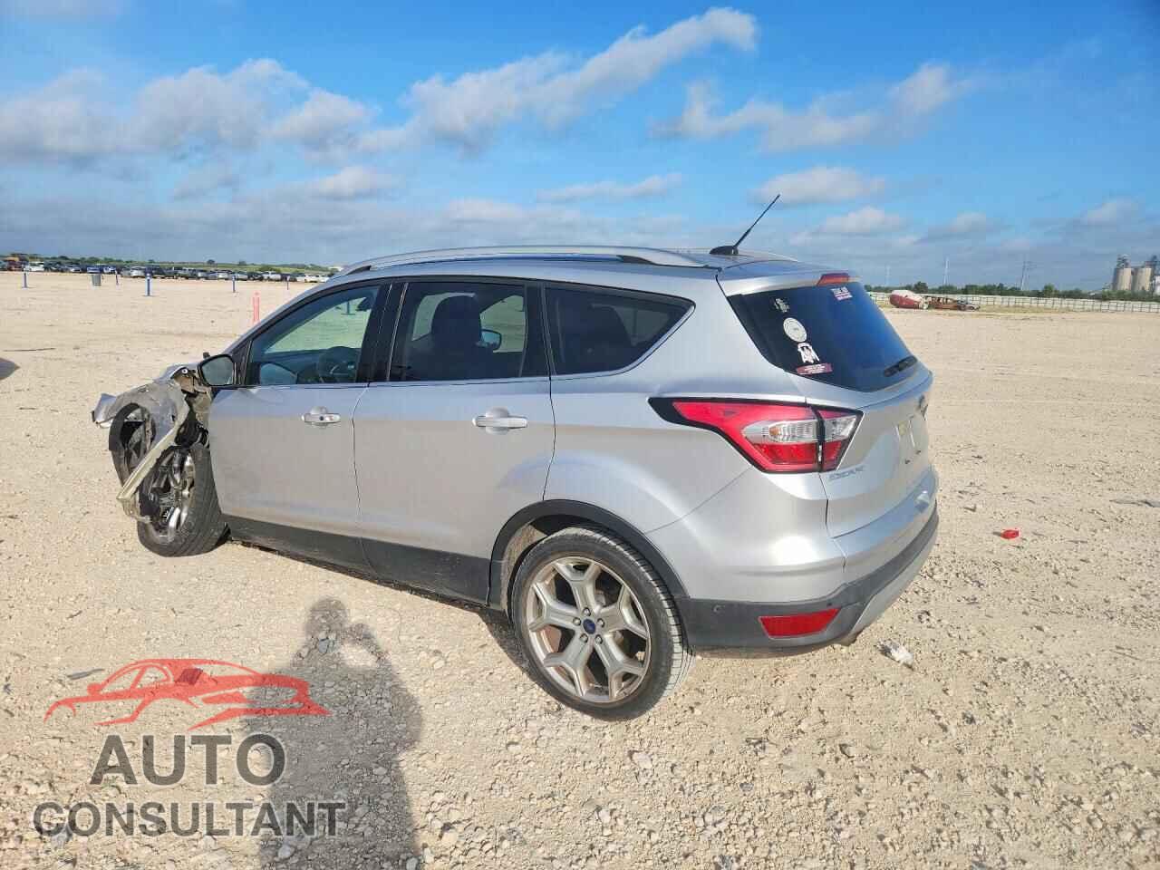 FORD ESCAPE 2017 - 1FMCU0JD4HUC24567