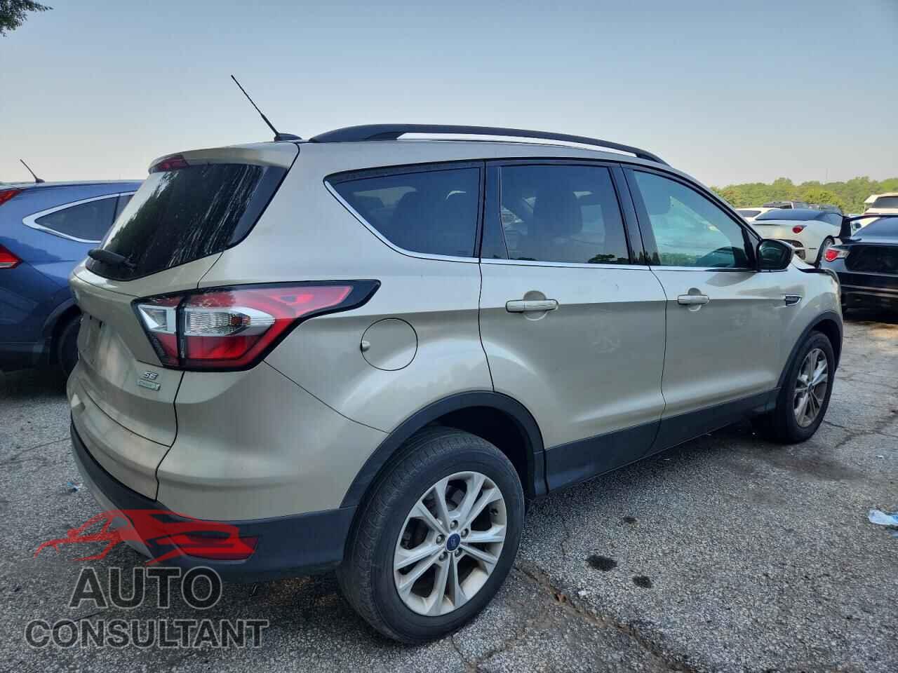FORD ESCAPE 2017 - 1FMCU0GDXHUC23706