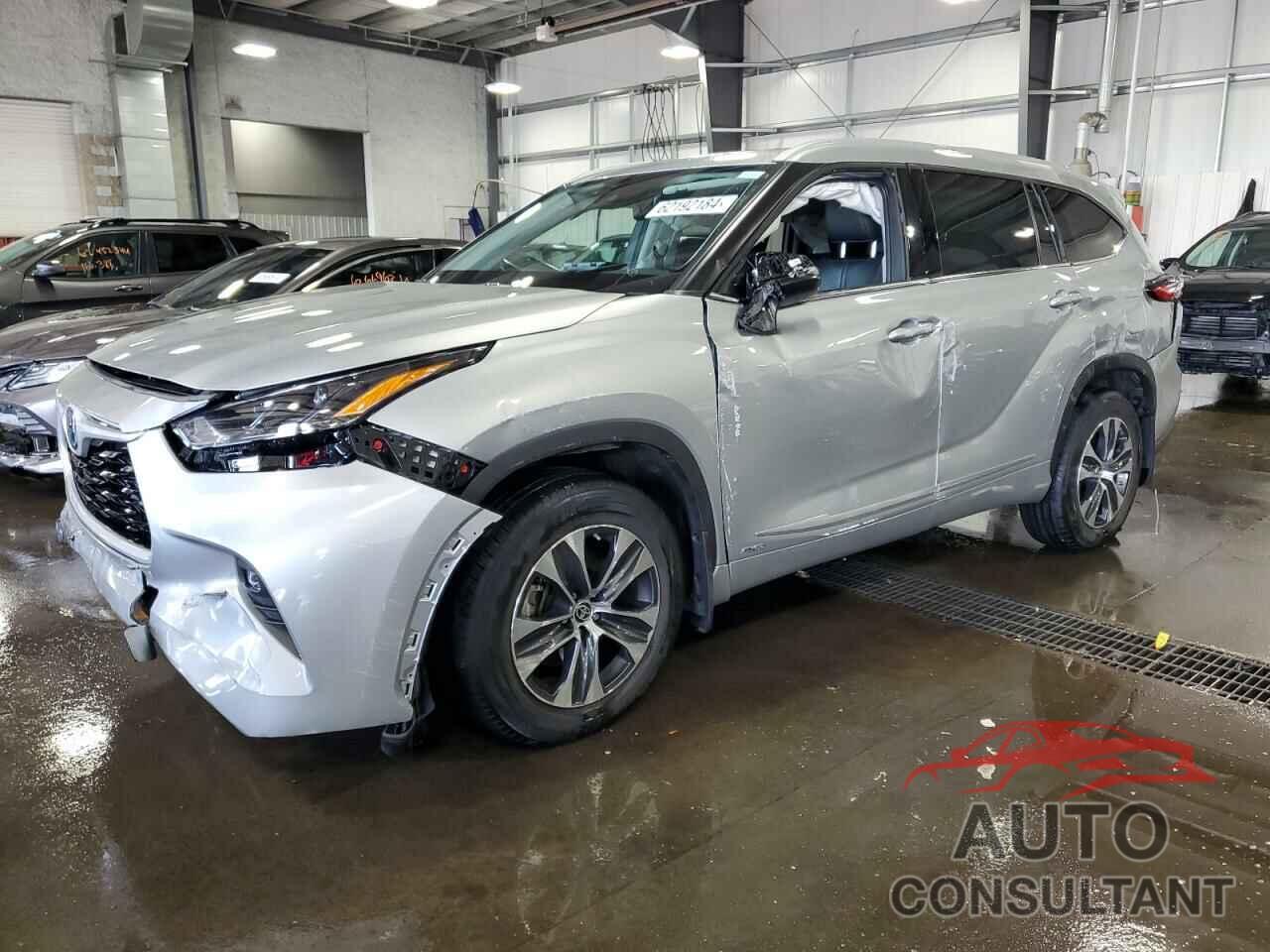 TOYOTA HIGHLANDER 2022 - 5TDGBRCH4NS556749