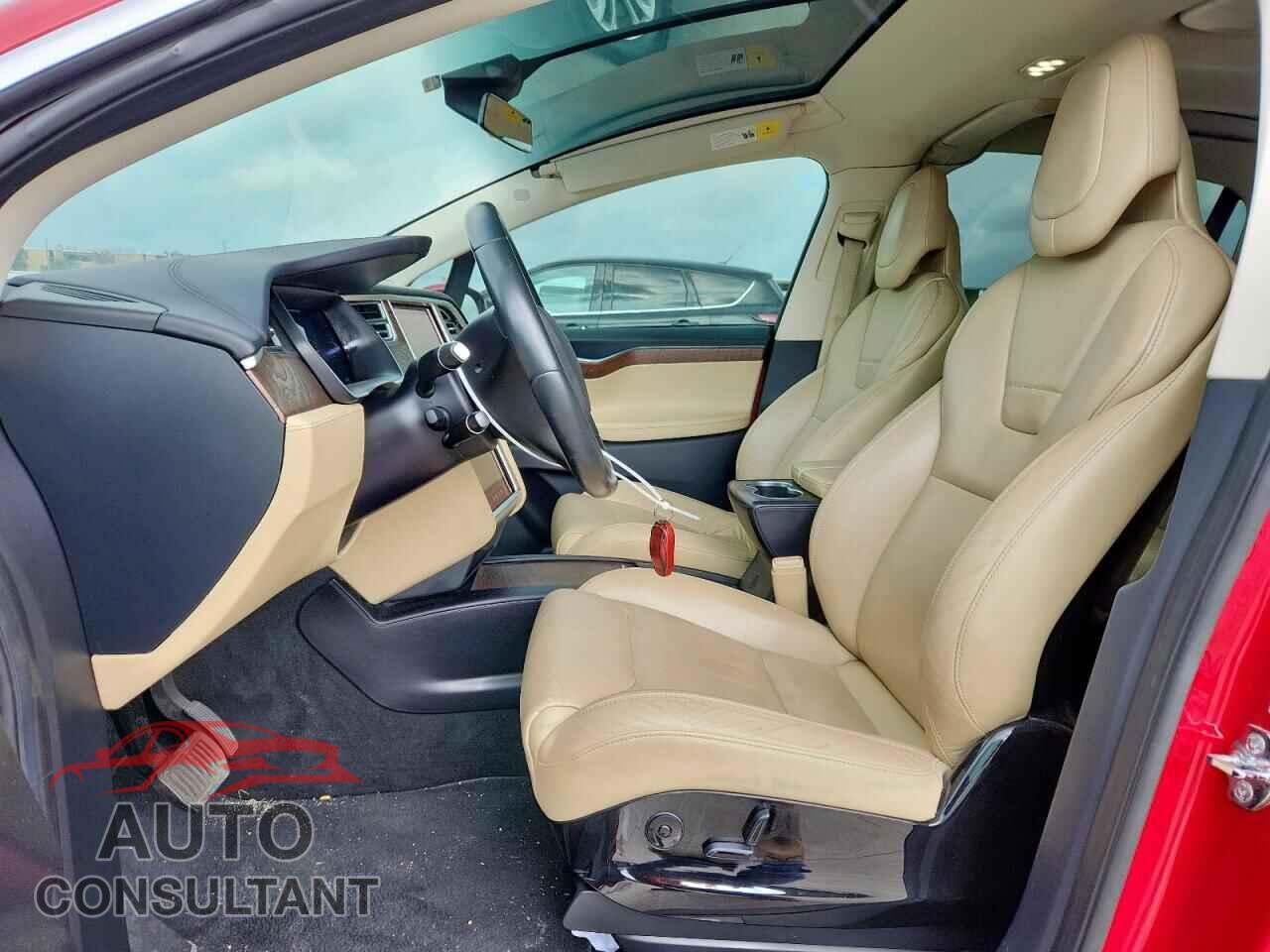 TESLA MODEL X 2016 - 5YJXCAE24GF005011
