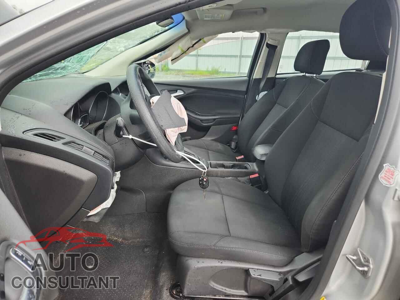 FORD FOCUS 2016 - 1FADP3F25GL285428