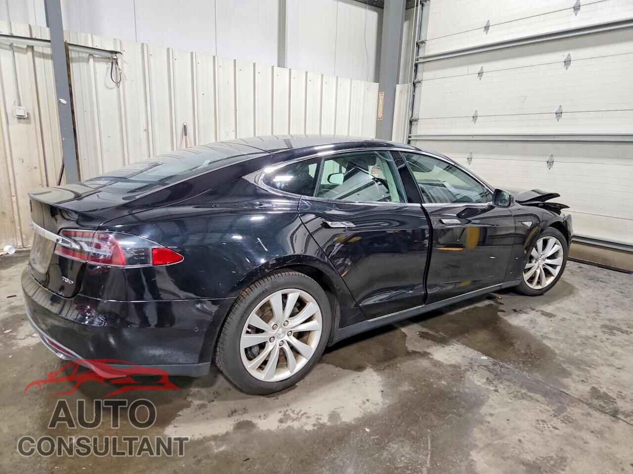 TESLA MODEL S 2015 - 5YJSA1E27FF109104