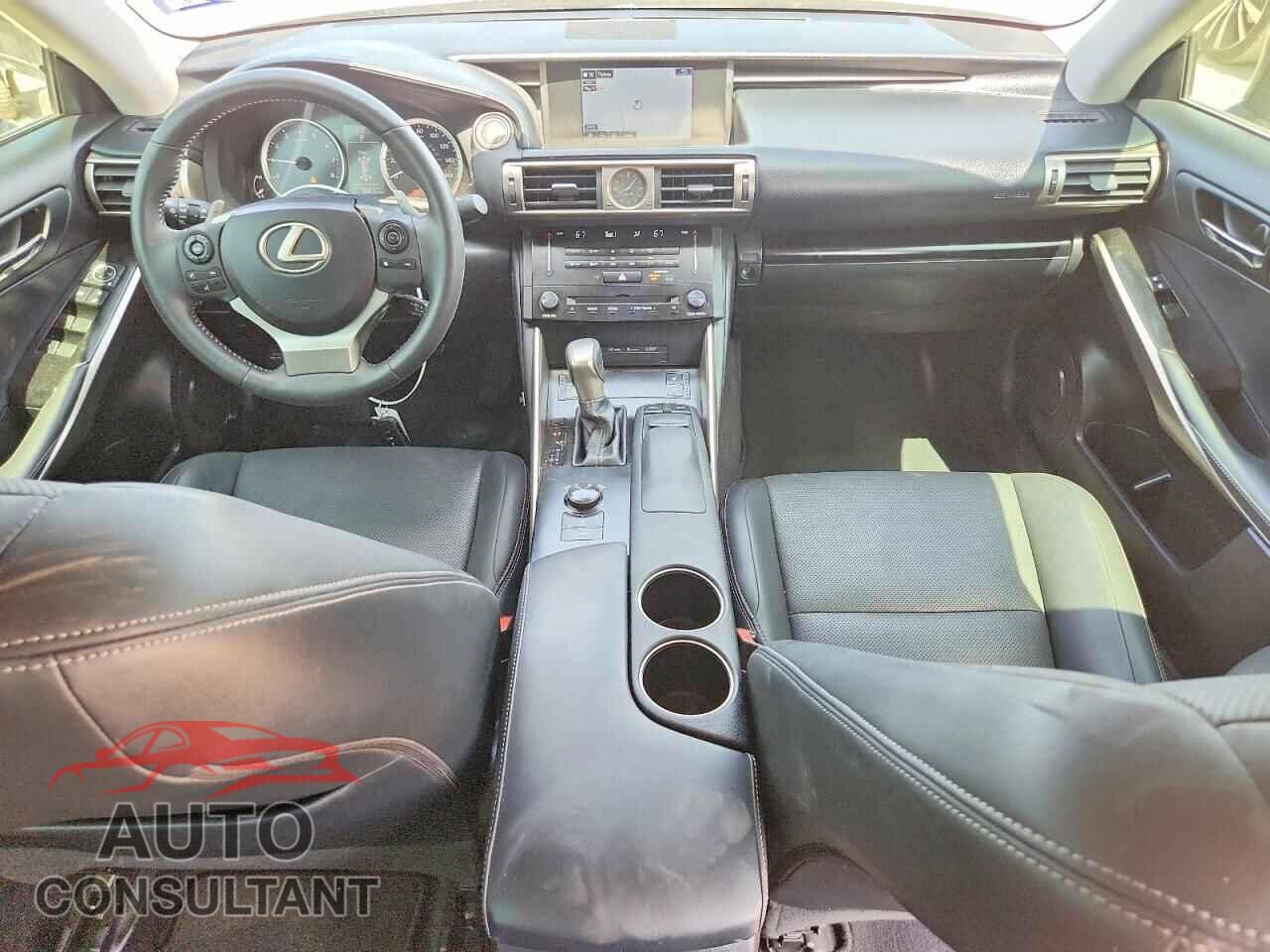 LEXUS IS 2014 - JTHBE1D29E5005136