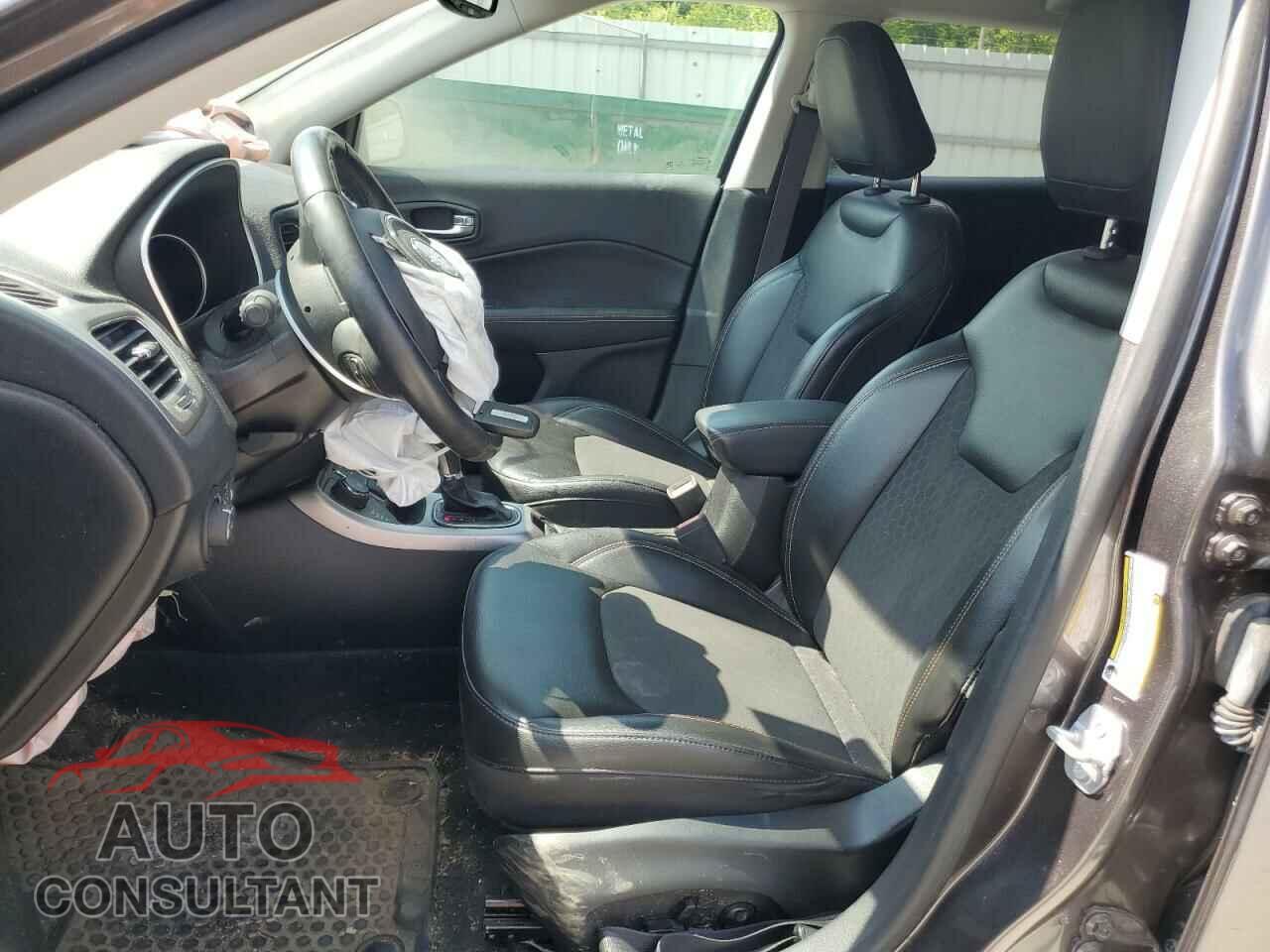 JEEP COMPASS 2018 - 3C4NJDBB7JT337424