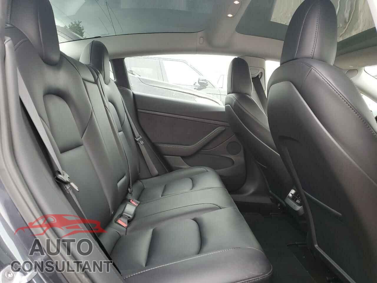 TESLA MODEL 3 2022 - 5YJ3E1EB3NF321909