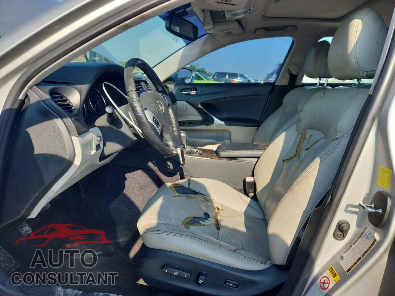 LEXUS IS 2011 - JTHBF5C23B5129131