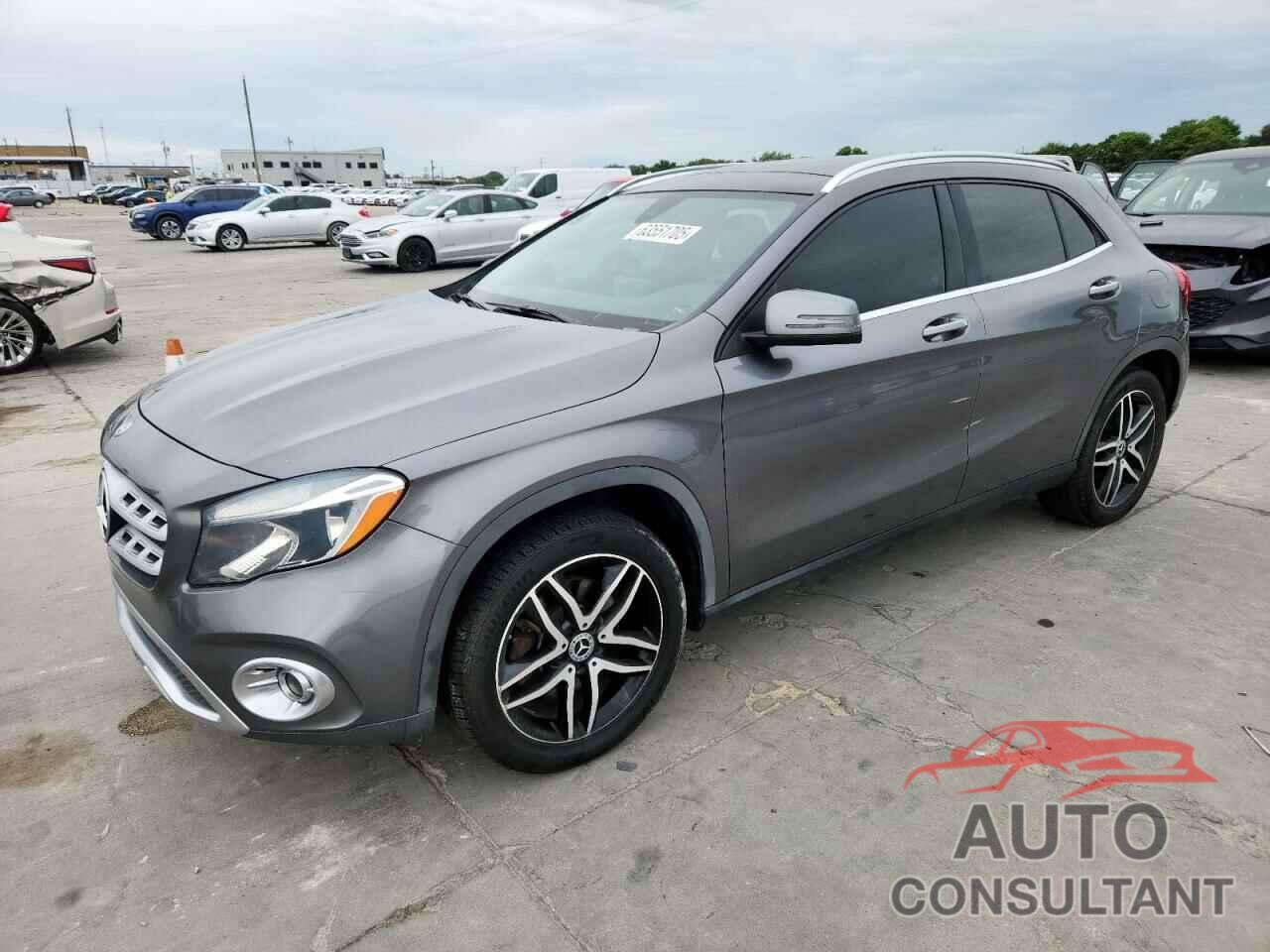 MERCEDES-BENZ GLA-CLASS 2018 - WDCTG4GB9JJ414827