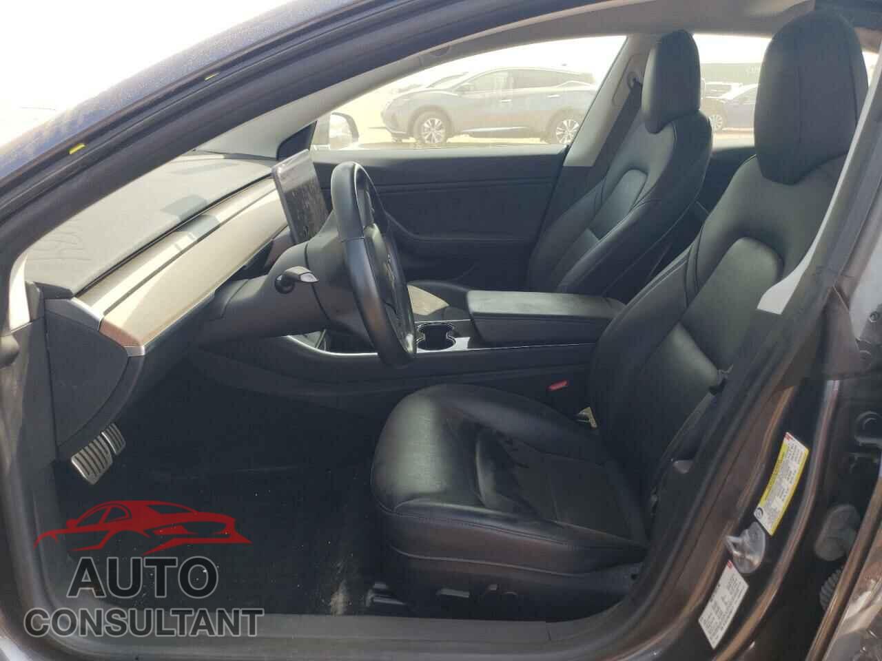 TESLA MODEL 3 2018 - 5YJ3E1EBXJF083177
