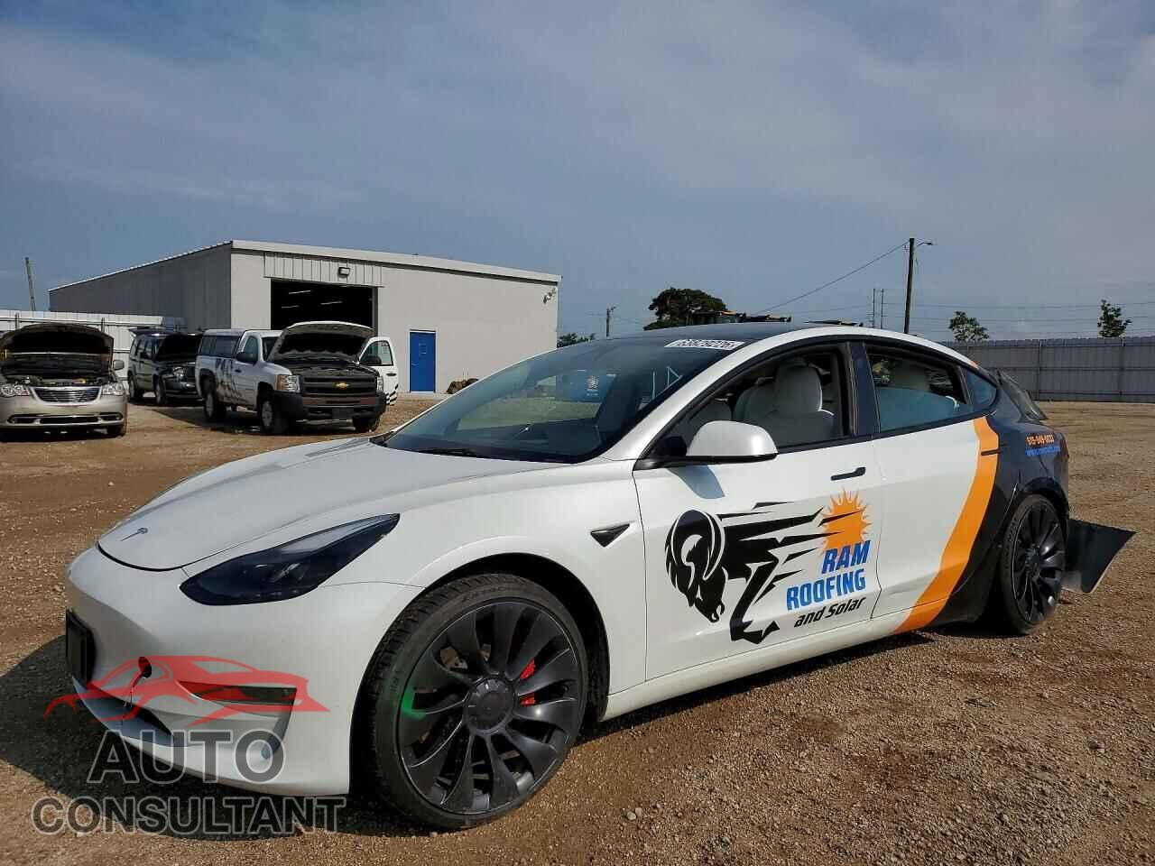 TESLA MODEL 3 2023 - 5YJ3E1EC5PF464579