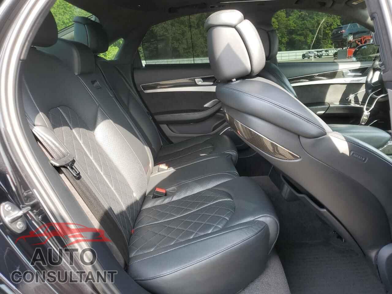AUDI S8 2013 - WAUD2AFD1DN021022