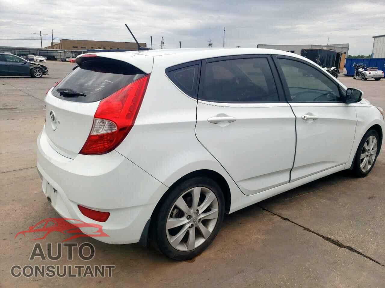 HYUNDAI ACCENT 2012 - KMHCU5AE2CU038248