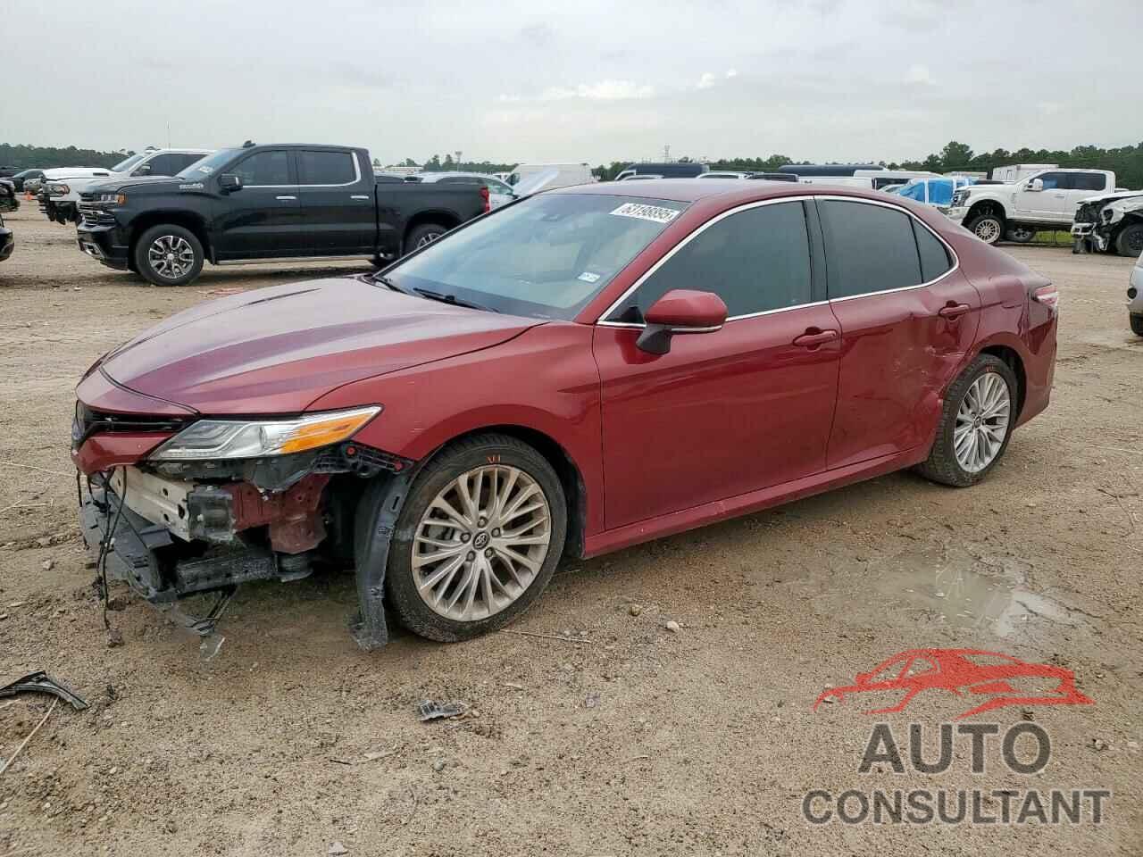 TOYOTA CAMRY 2018 - 4T1B11HK5JU630572