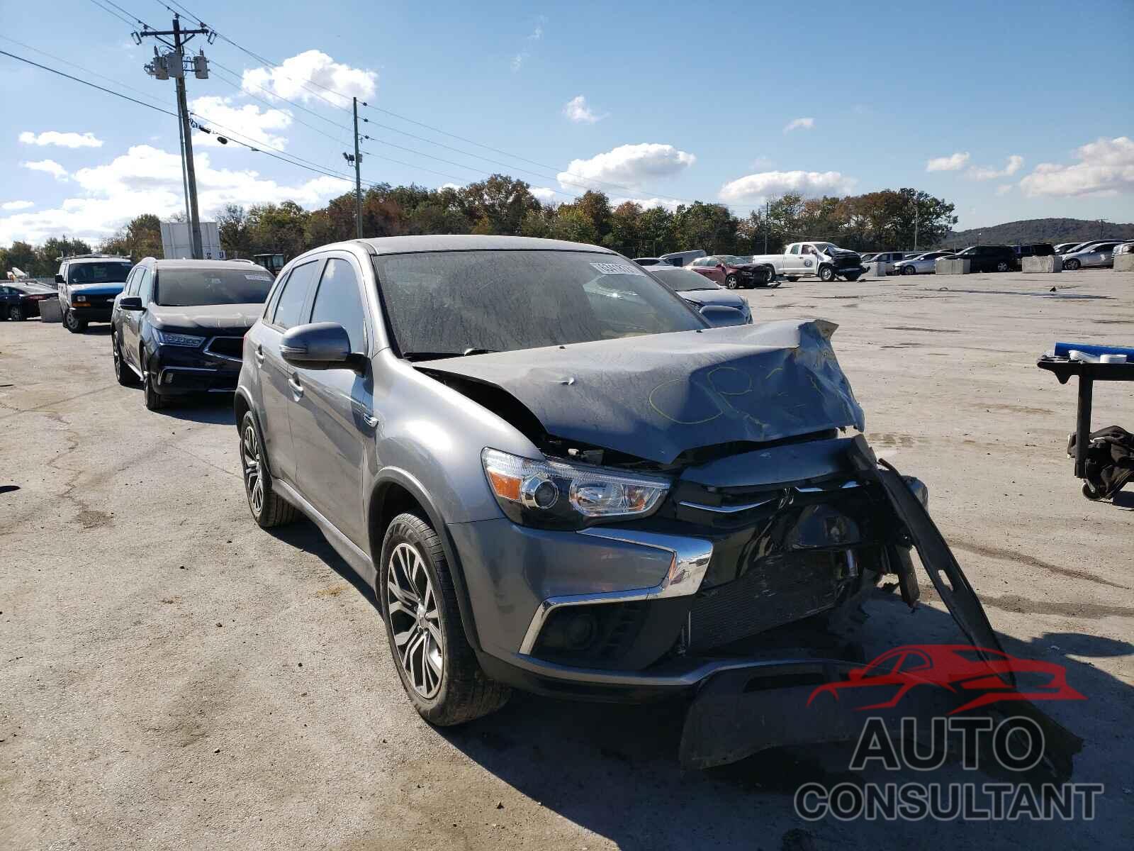 MITSUBISHI OUTLANDER 2018 - JA4AR3AU7JU023907