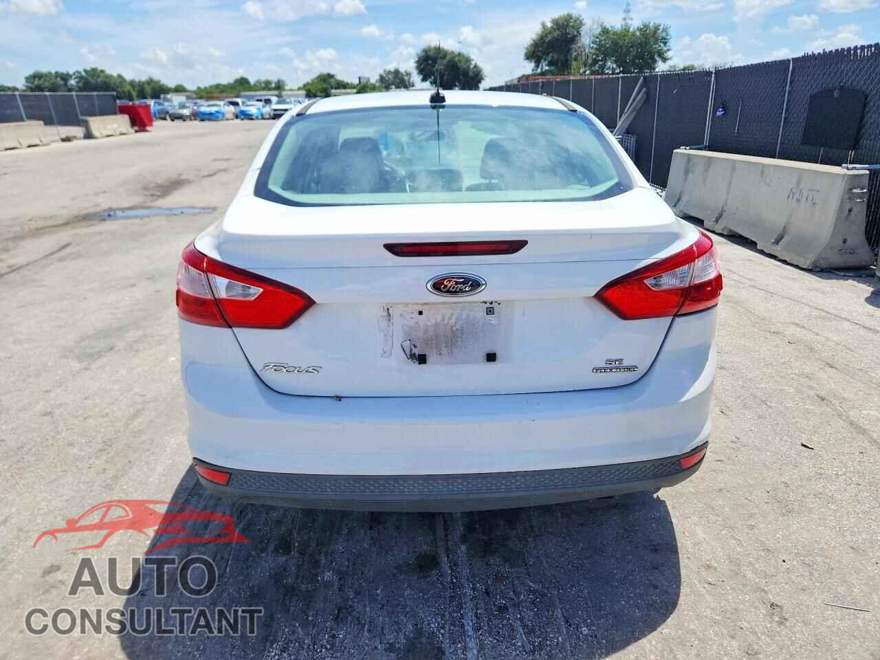 FORD FOCUS 2014 - 1FADP3F23EL227198