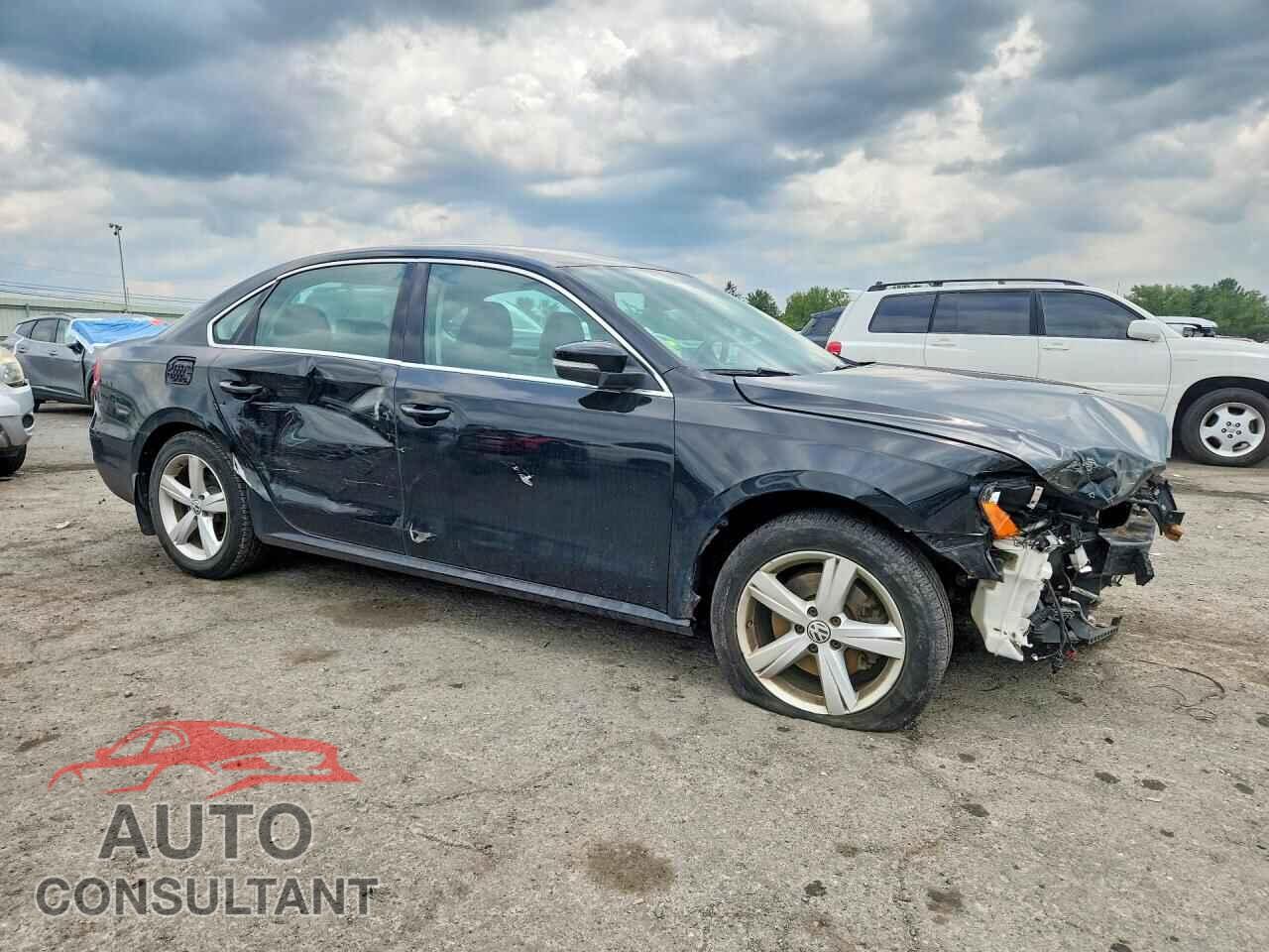 VOLKSWAGEN PASSAT 2013 - 1VWBP7A33DC063715
