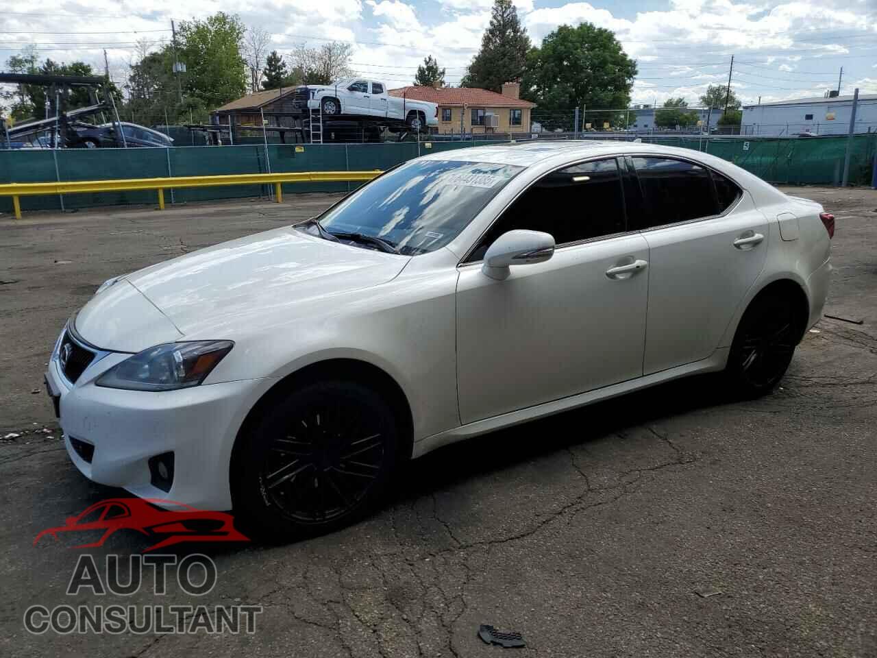 LEXUS IS 2011 - JTHCF5C20B5051458