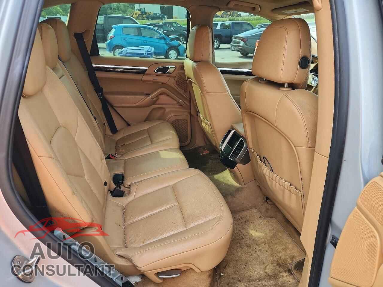 PORSCHE CAYENNE 2012 - WP1AA2A2XCLA07214