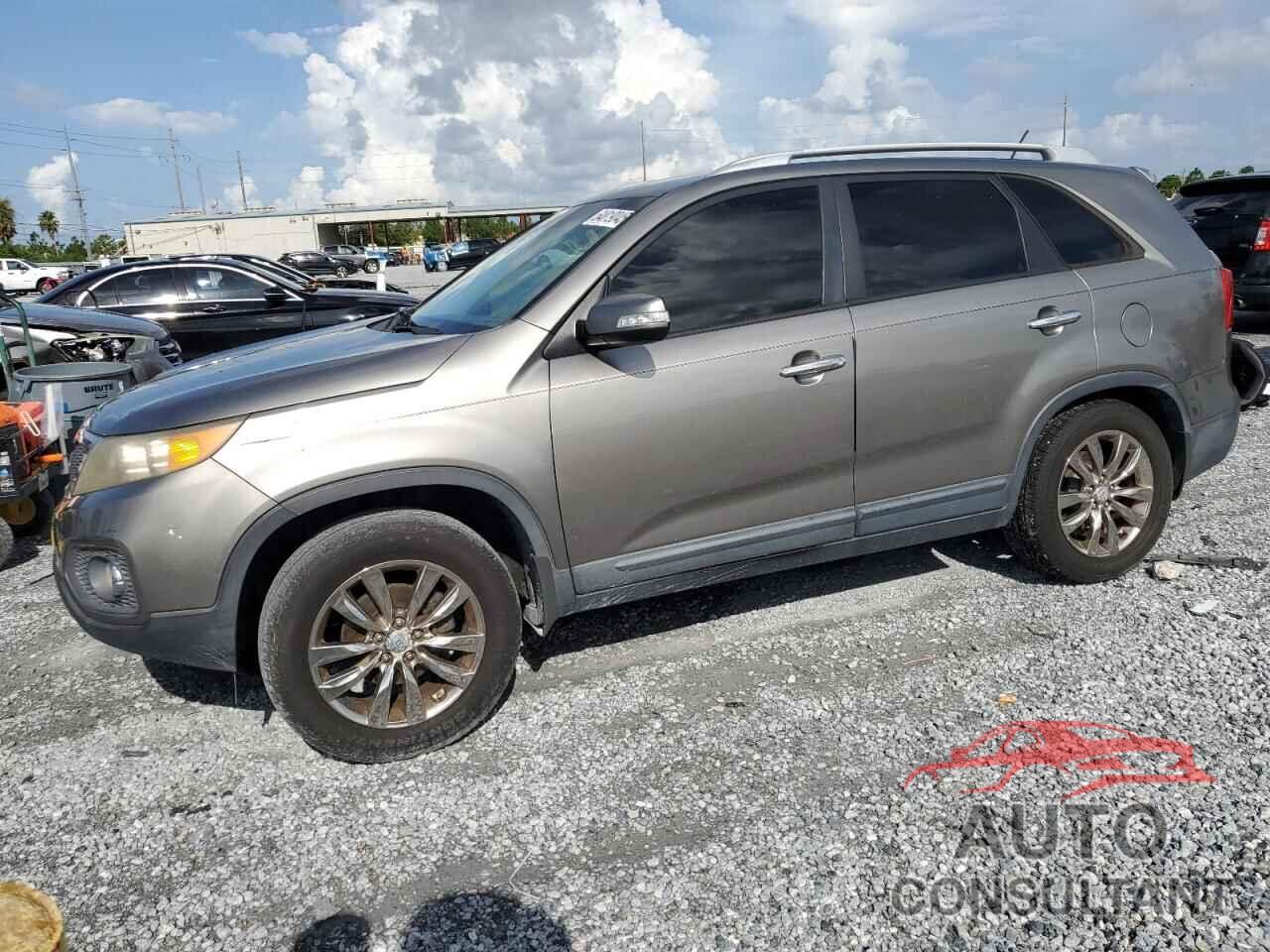 KIA SORENTO 2011 - 5XYKU4A27BG046412