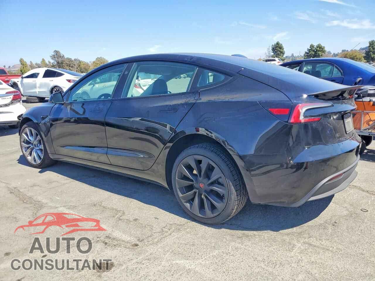 TESLA MODEL 3 2024 - 5YJ3E1EA8RF864993
