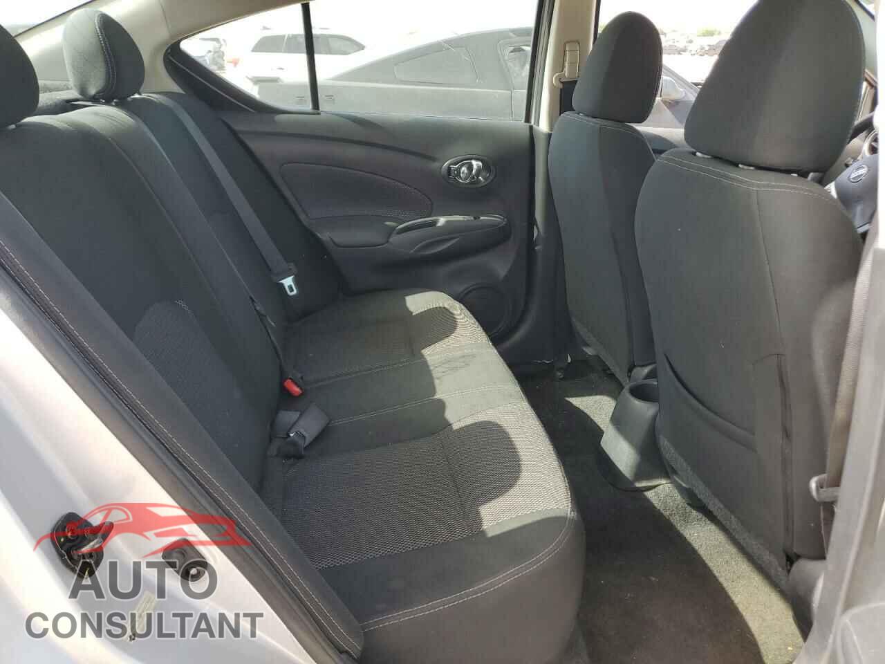 NISSAN VERSA 2019 - 3N1CN7AP3KL877027