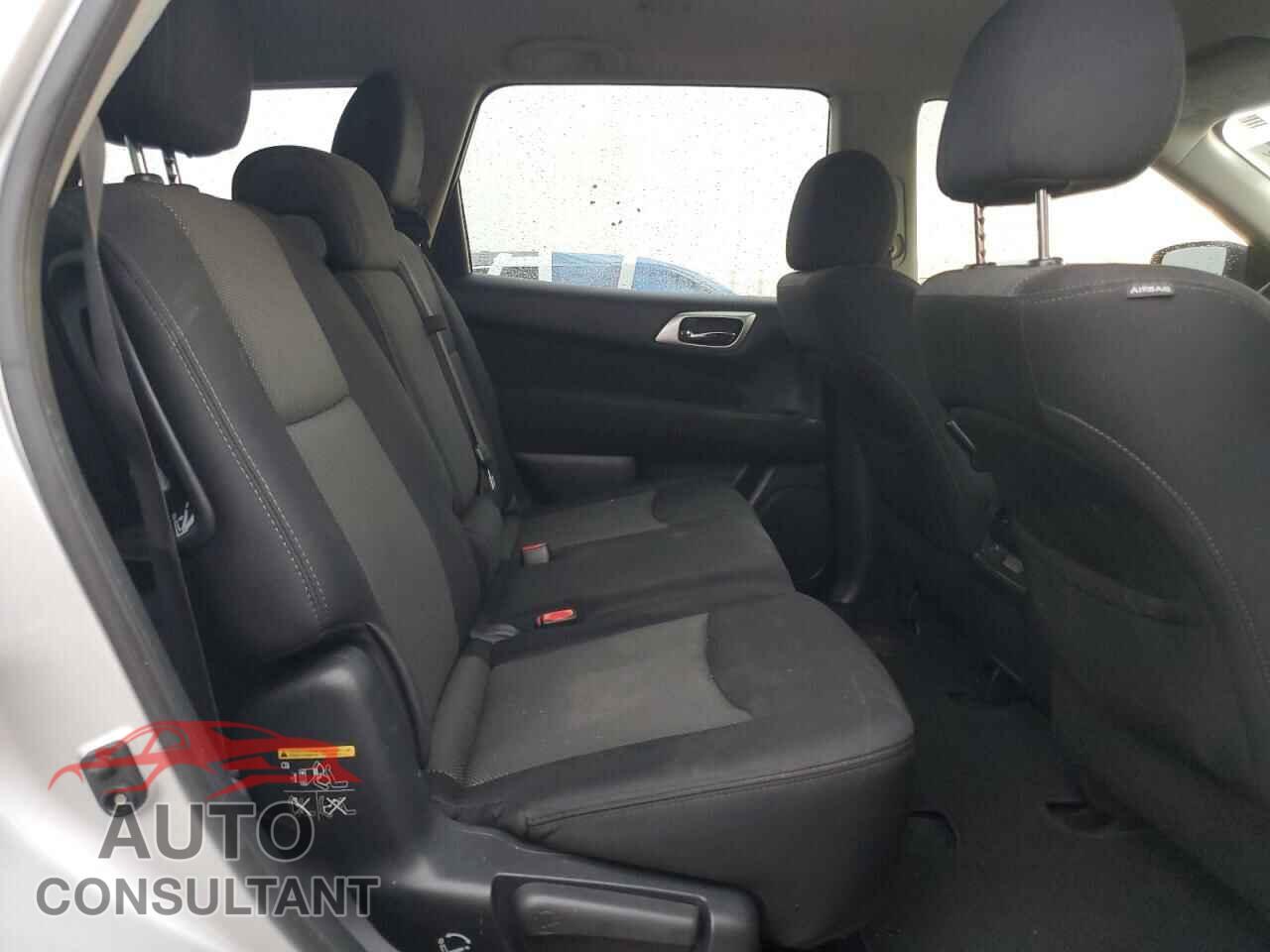 NISSAN PATHFINDER 2017 - 5N1DR2MM0HC602497