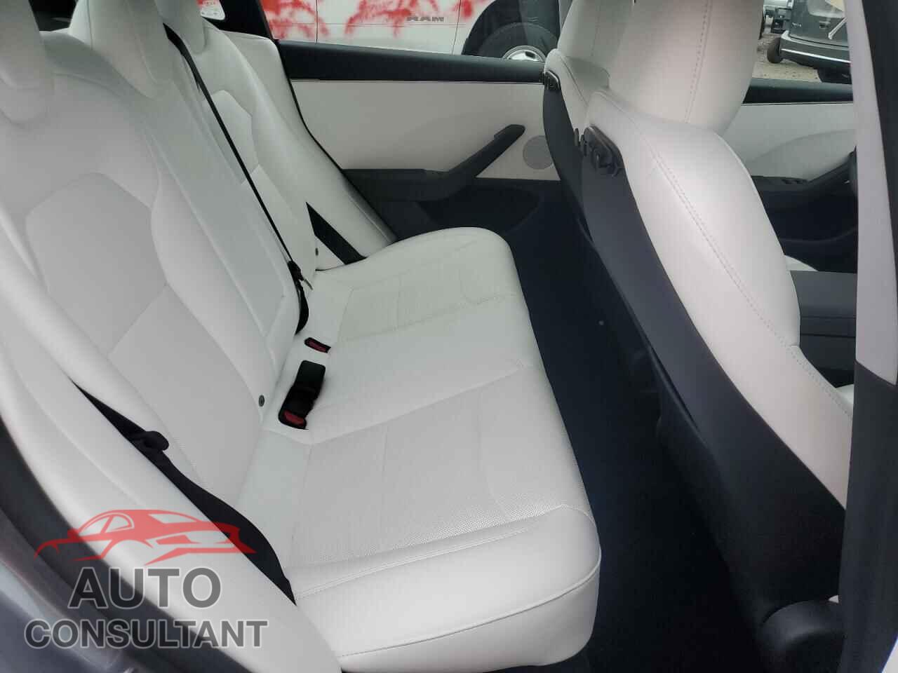 TESLA MODEL 3 2025 - 5YJ3E1EB1SF969521