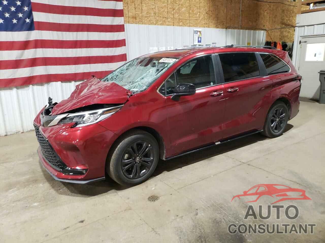 TOYOTA SIENNA 2024 - 5TDDSKFC9RS137974