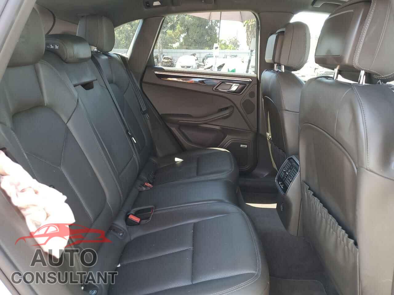 PORSCHE MACAN 2018 - WP1AA2A51JLB25725