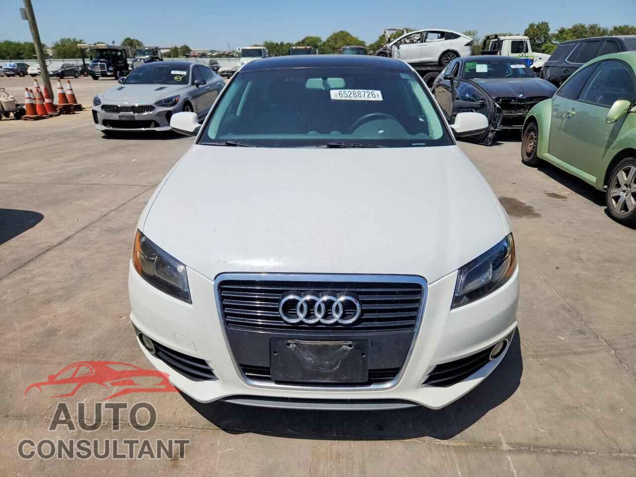 AUDI A3 2011 - WAUKJAFM0BA123703