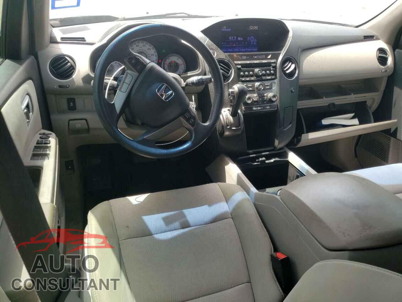 HONDA PILOT 2015 - 5FNYF3H42FB004670