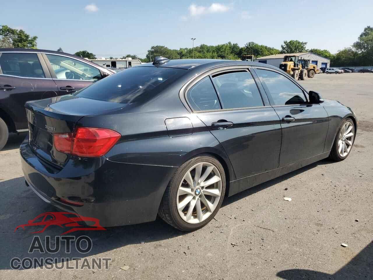 BMW 3 SERIES 2013 - WBA3B3C54DF533436
