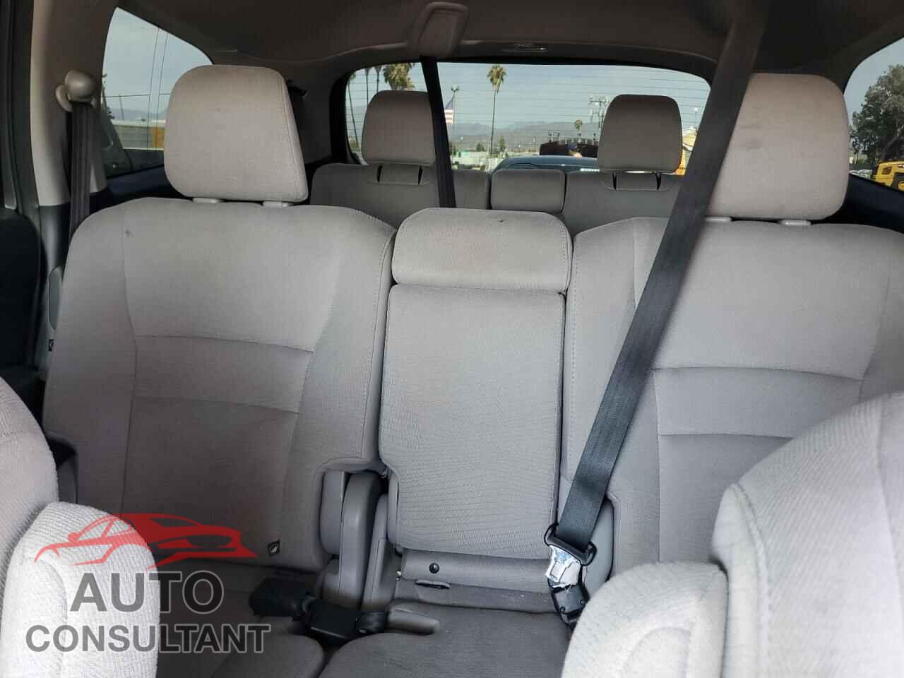 HONDA PILOT 2017 - 5FNYF6H10HB044692