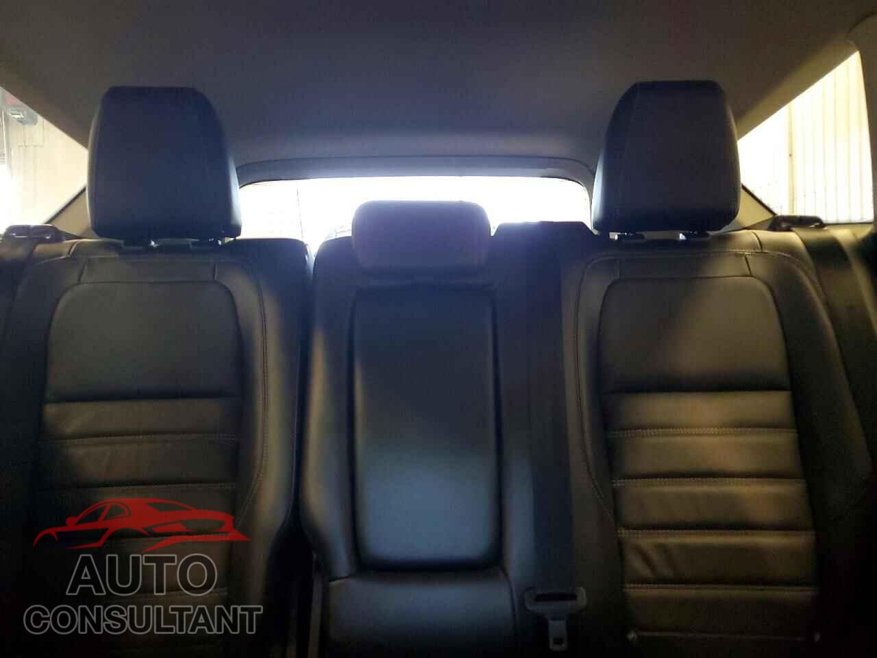 FORD ESCAPE 2017 - 1FMCU9J96HUE73307