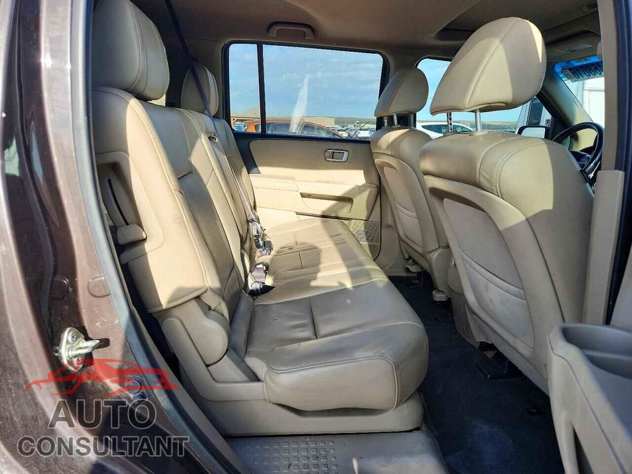 HONDA PILOT 2014 - 5FNYF4H59EB032933
