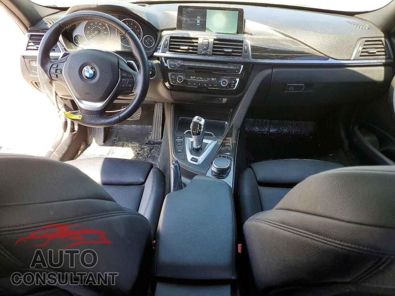 BMW 3 SERIES 2017 - WBA8E1C3XHA029881