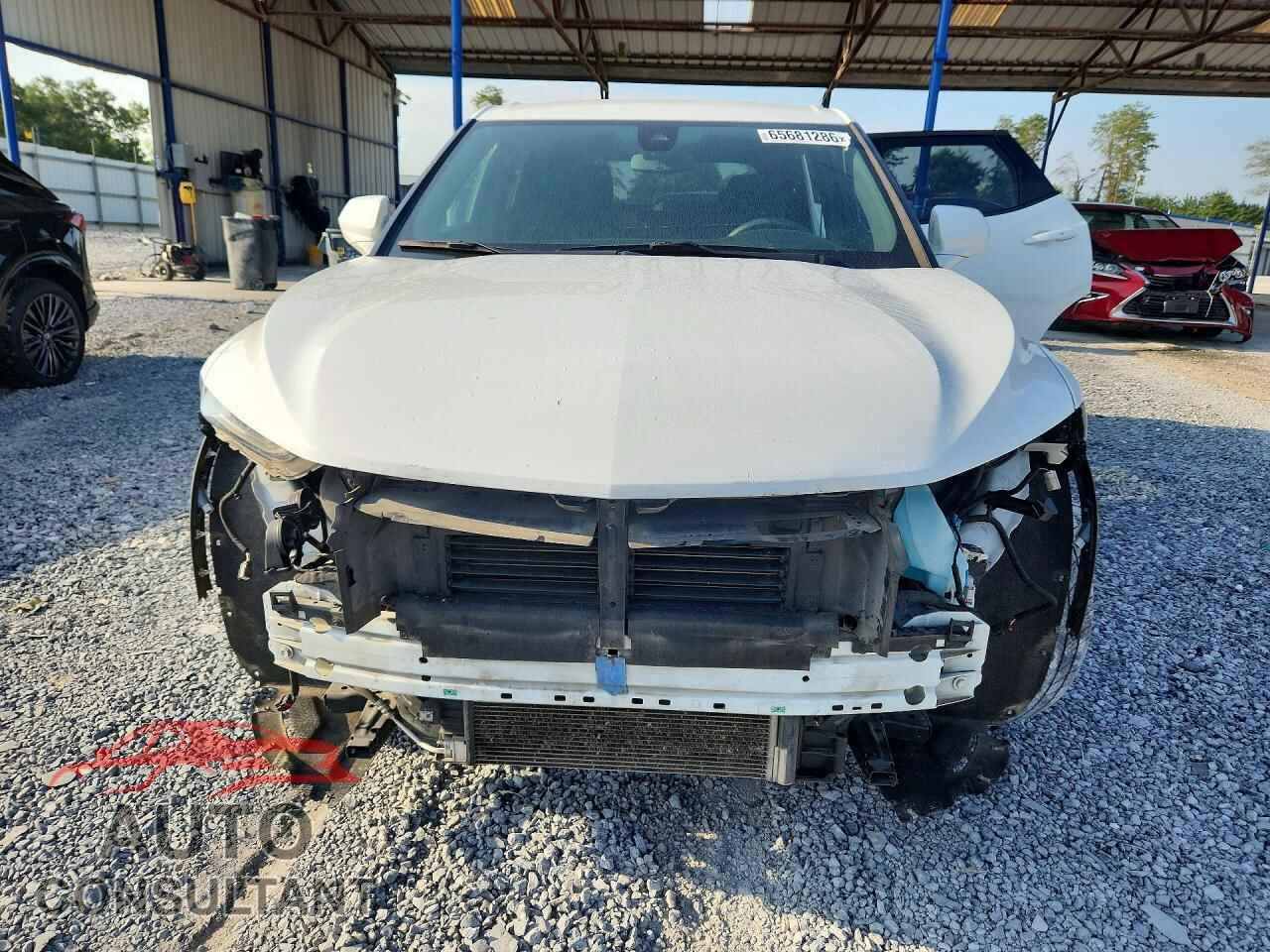 CHEVROLET BLAZER 2021 - 3GNKBCRS2MS582438