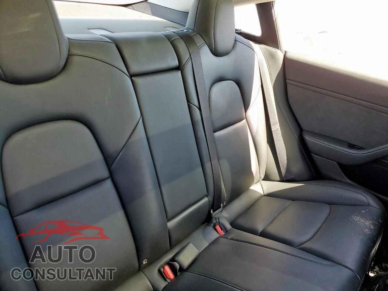 TESLA MODEL 3 2019 - 5YJ3E1EA9KF190178