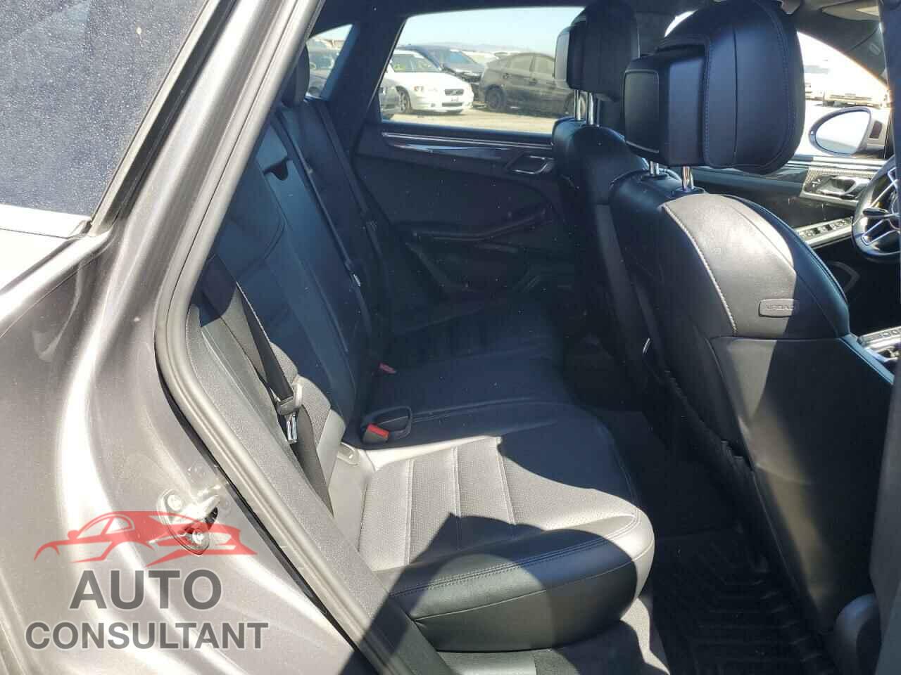 PORSCHE MACAN 2016 - WP1AF2A58GLB94633
