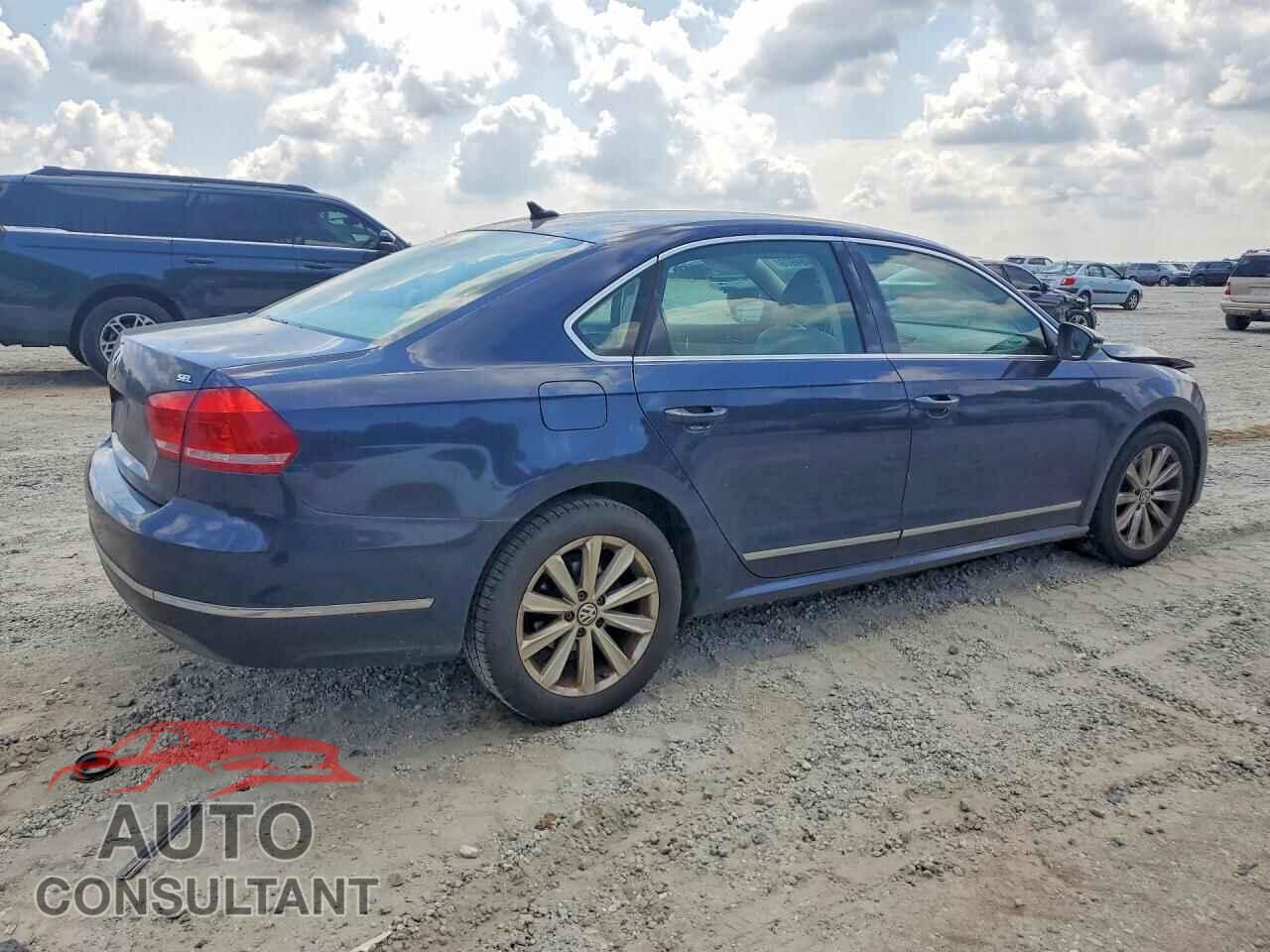 VOLKSWAGEN PASSAT 2012 - 1VWCP7A36CC022496