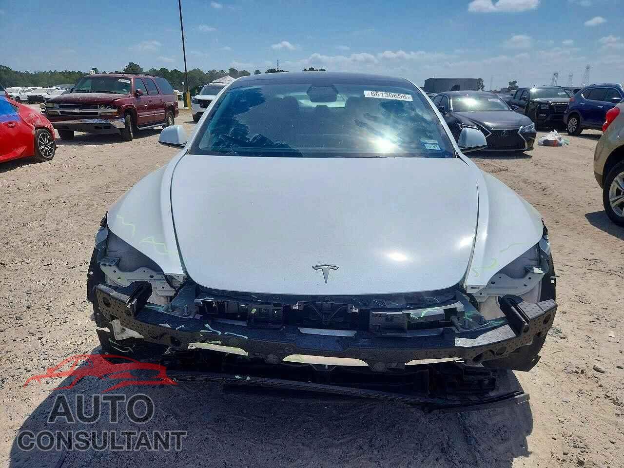 TESLA MODEL 3 2024 - 5YJ3E1EB9RF818761