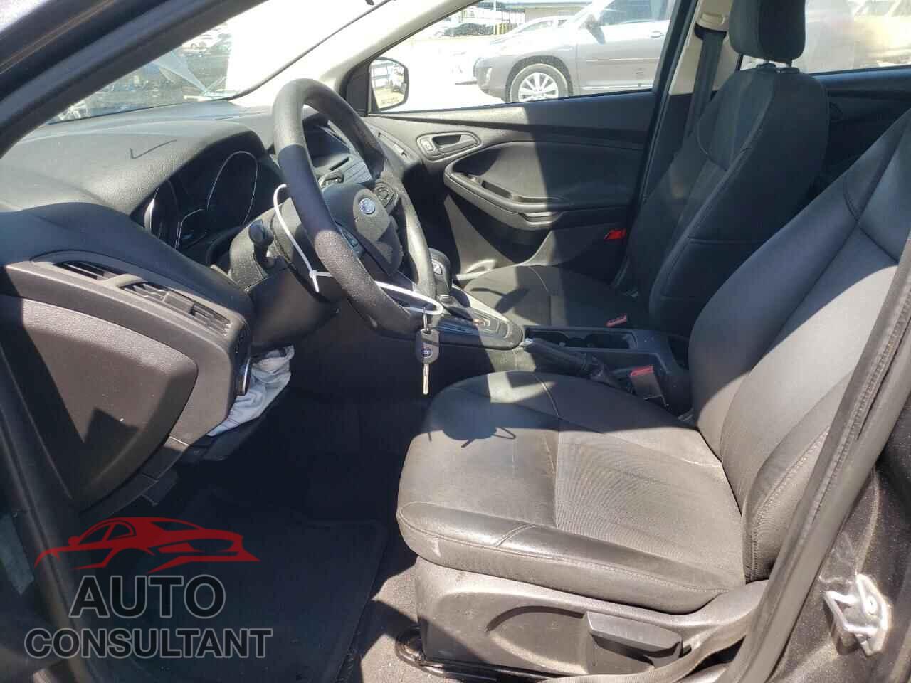 FORD FOCUS 2017 - 1FADP3E20HL285145