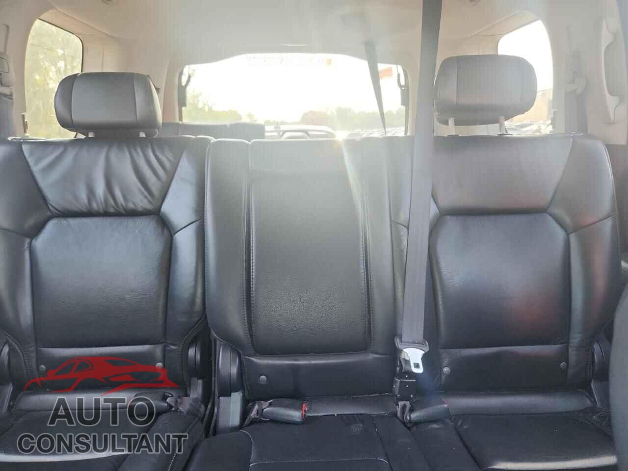 HONDA PILOT 2011 - 5FNYF4H58BB047273