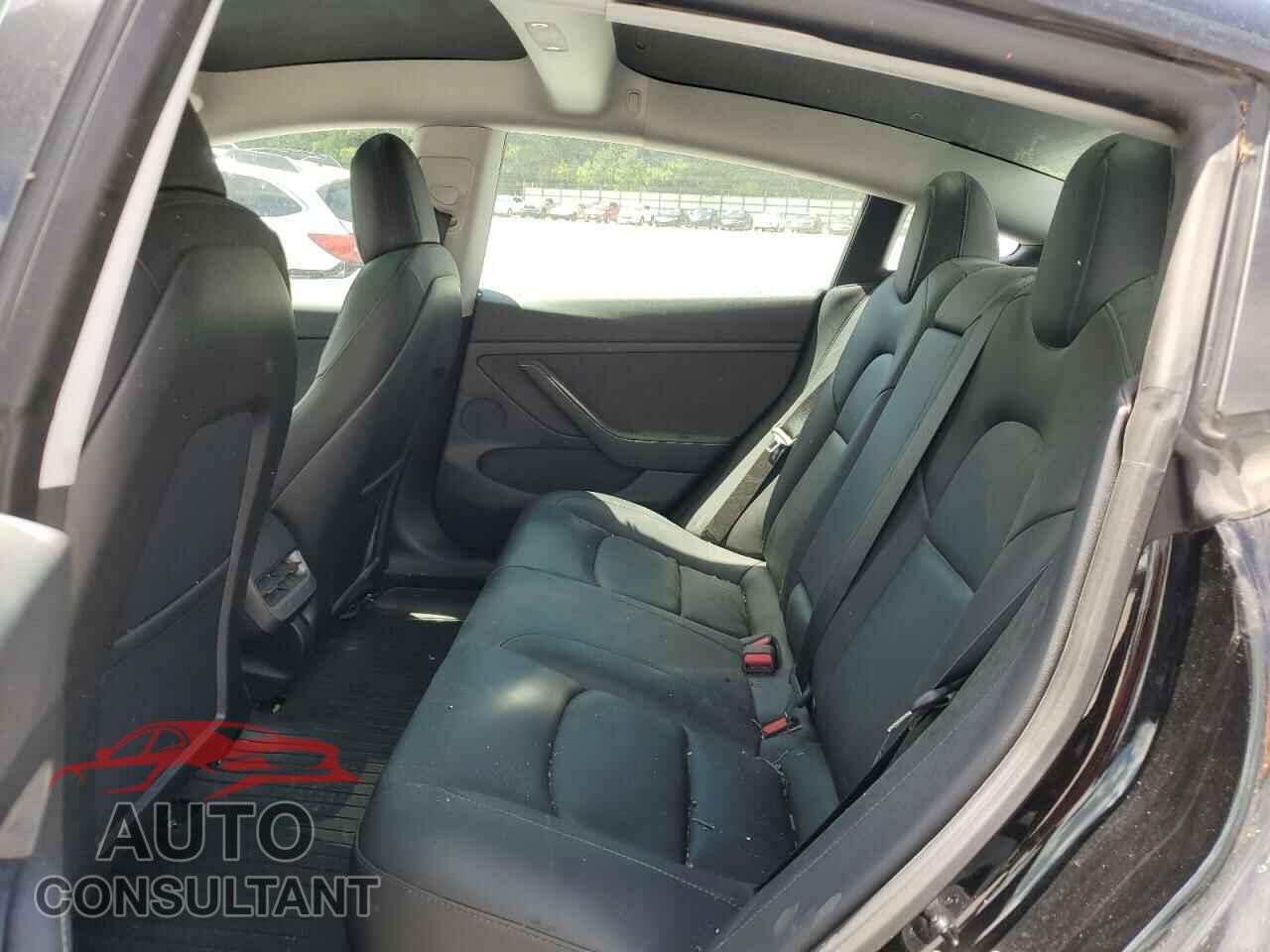 TESLA MODEL 3 2021 - 5YJ3E1EC1MF034723