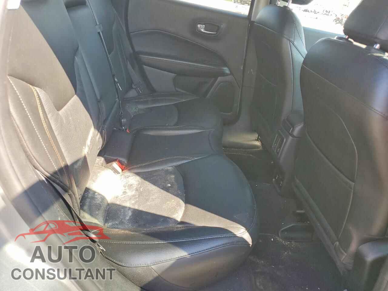 JEEP COMPASS 2021 - 3C4NJDCB8MT523752
